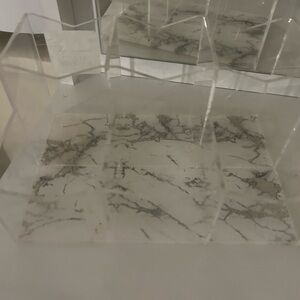 Acrylic makeup organizer (2)